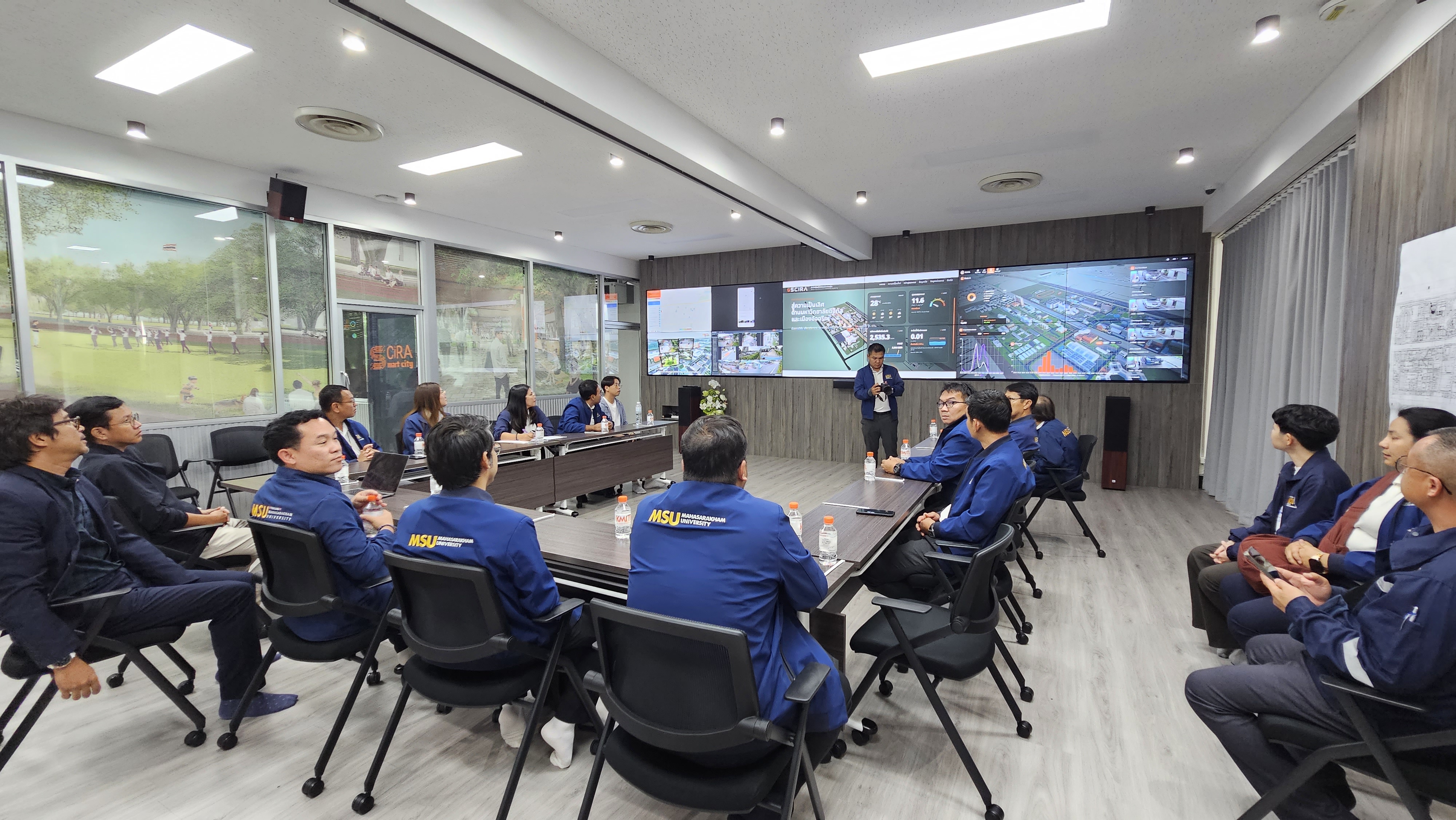 มหาวิทยาลัยมหาสารคาม เข้าศึกษาดูงาน ที่สำนักวิจัยนวัตกรรมเมืองอัจฉริยะ